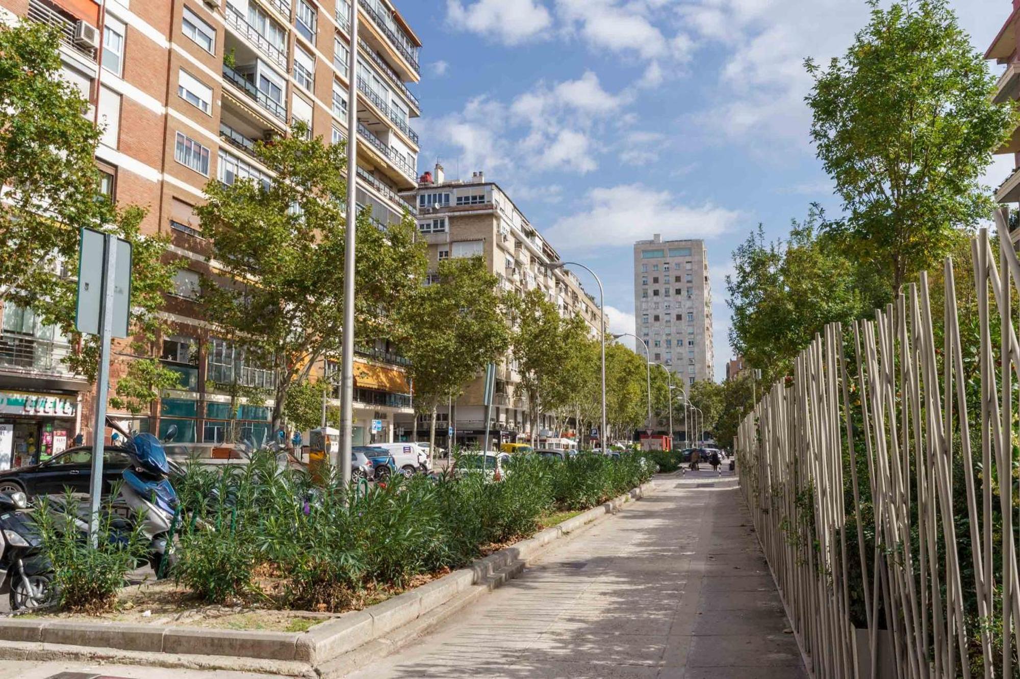 Limehome Madrid Calle De Juan Hurtado De Mendoza エクステリア 写真