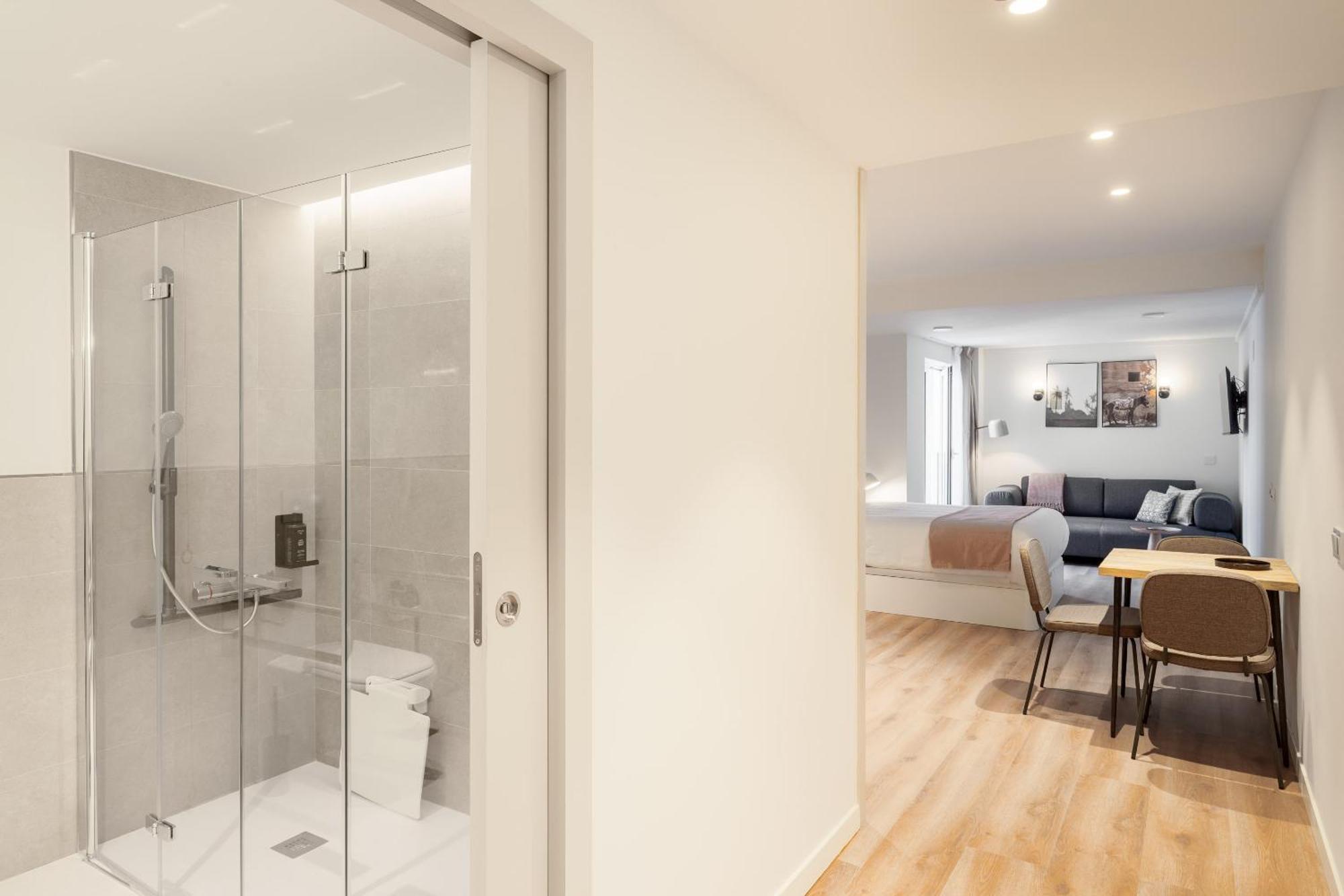 Limehome Madrid Calle De Juan Hurtado De Mendoza エクステリア 写真