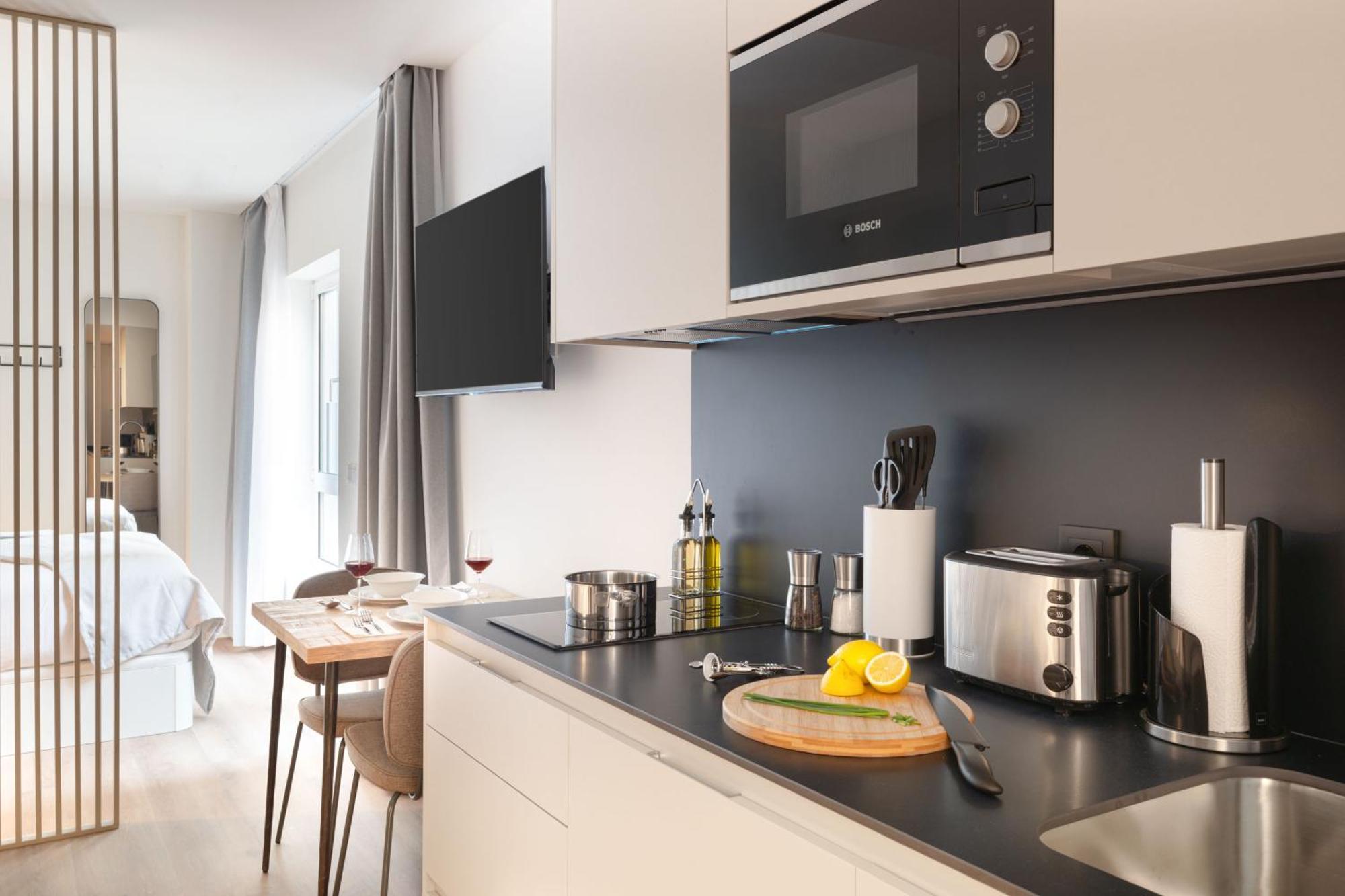 Limehome Madrid Calle De Juan Hurtado De Mendoza エクステリア 写真